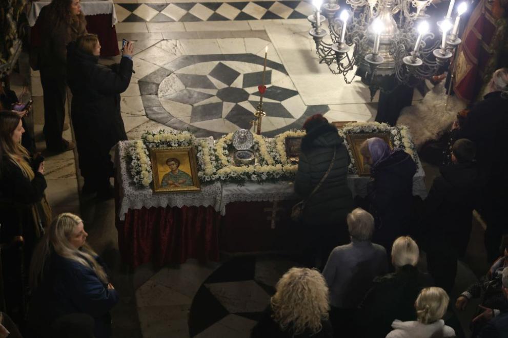 Благоевград - Митрополит Хризостом Митрополит Серафим делегация и светини - посрещане