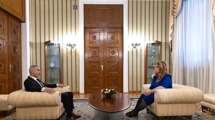 Гюров Йотова