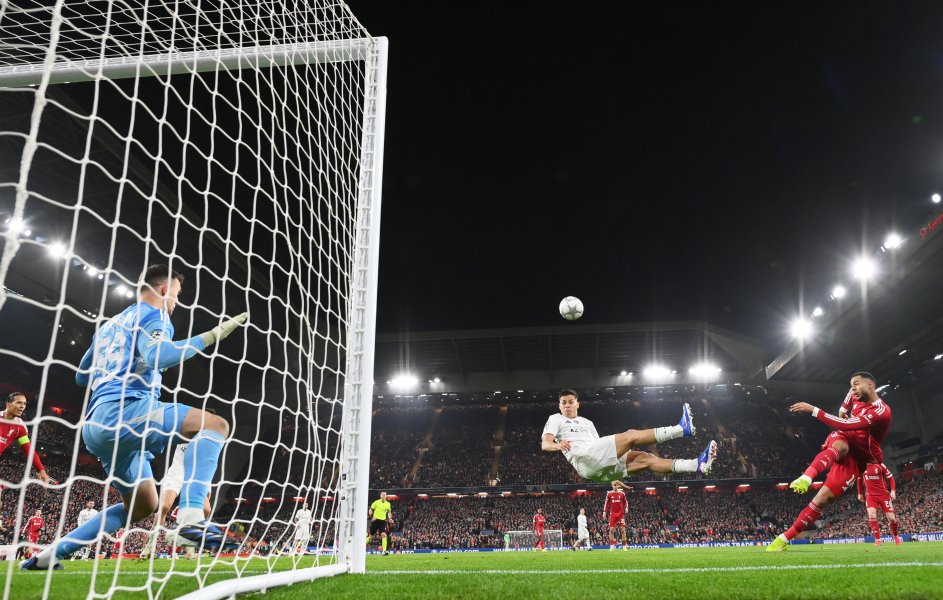 Ливърпул Карабах1