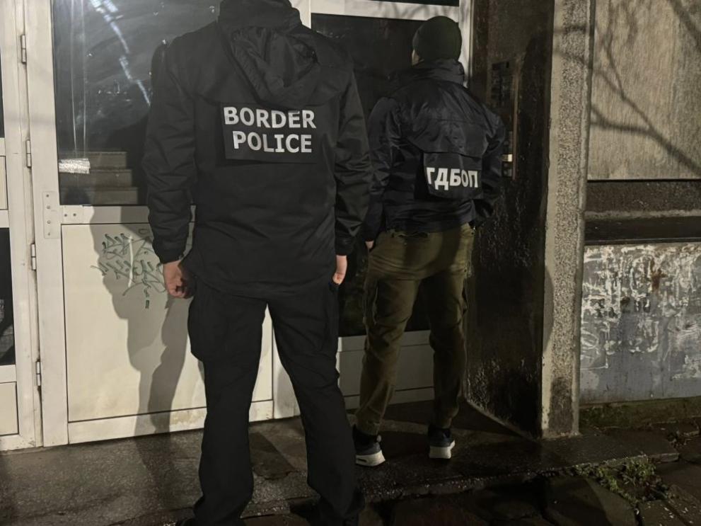 Арести за 16 български и чужди граждани при спецоперация срещу