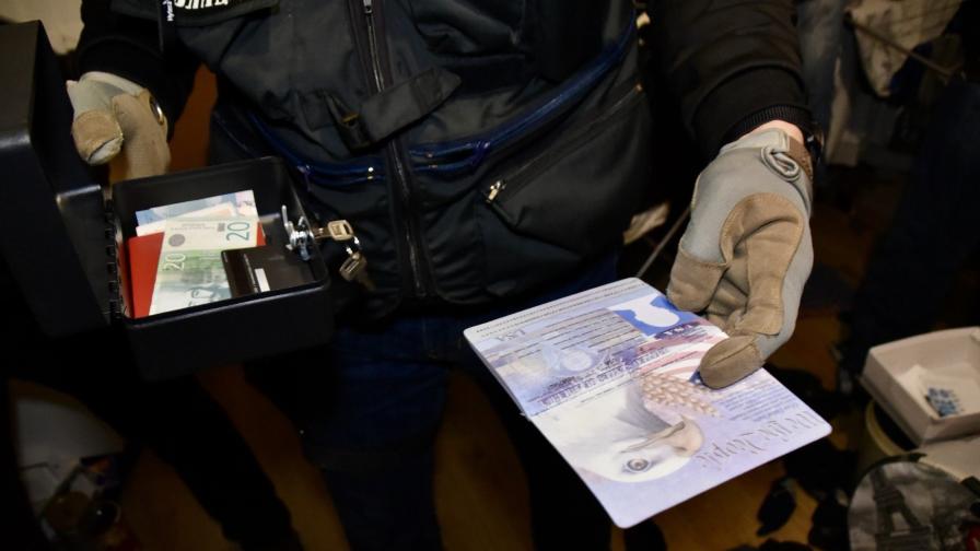 След акция с ГДБОП: Прокуратурата обвини седем души за каналджийство