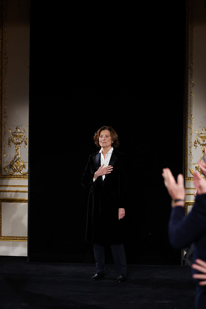 Колекцията Jade постави ново начало за Armani Prive с нежни зелени нюанси и ефирни линии