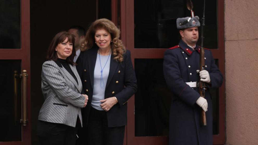 Илияна Йотова Велислава Делчева