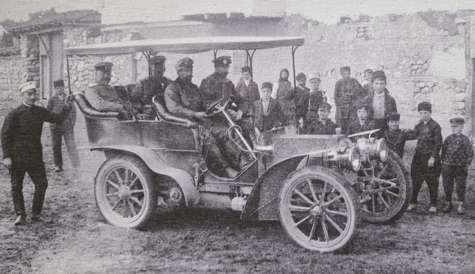  Mercedes Simplex 18/22 e първият автомобил в България, доставен през 1904 г. за нуждите на Военното министерство