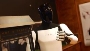 Тесла Tesla планира да прекрати производството на по големите си