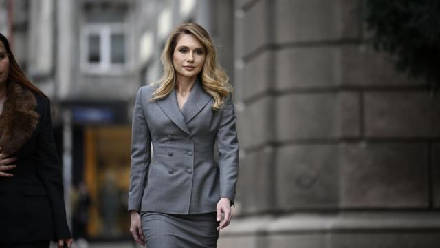 От юрист до евентуален служебен премиер: Коя е Мария Филипова (СНИМКИ)