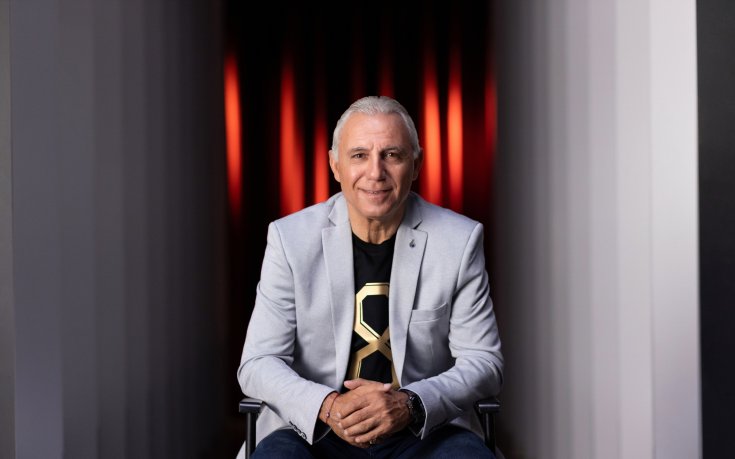 „Камп Ноу“ отваря врати за „Вече играеш… Стоичков“