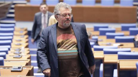 Манол Пейков