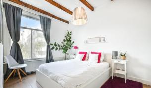 Как да превърнете малката спалня в истинско помещение за почивка