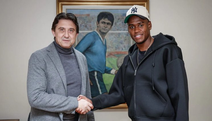 Prea - Край на сагата: Хуан Переа е левскар!