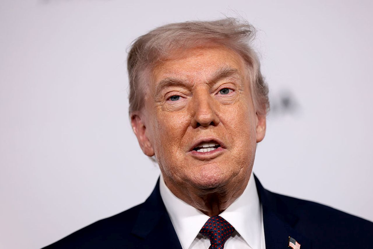 <p>Документалният филм на първата дама на САЩ, Мелания Тръмп, беше прожектиран в Центъра за сценични изкуства "Кенеди" във Вашингтон. Президентът и други ВИП гости подкрепиха Мелания</p>