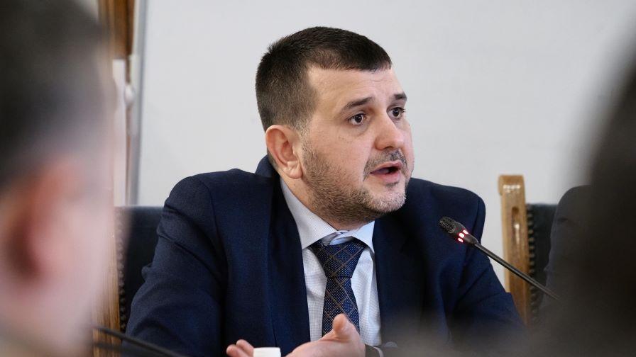 ДСБ: Нотариалната заверка при прехвърляне на МПС е измислена административна тежест