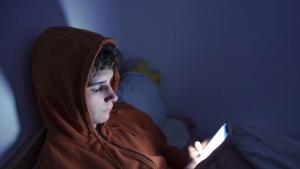 младеж телефон