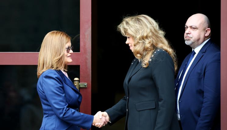 Маргарита Николова - Още едно „да“ за служебен премиер: Маргарита Николова влиза в списъка