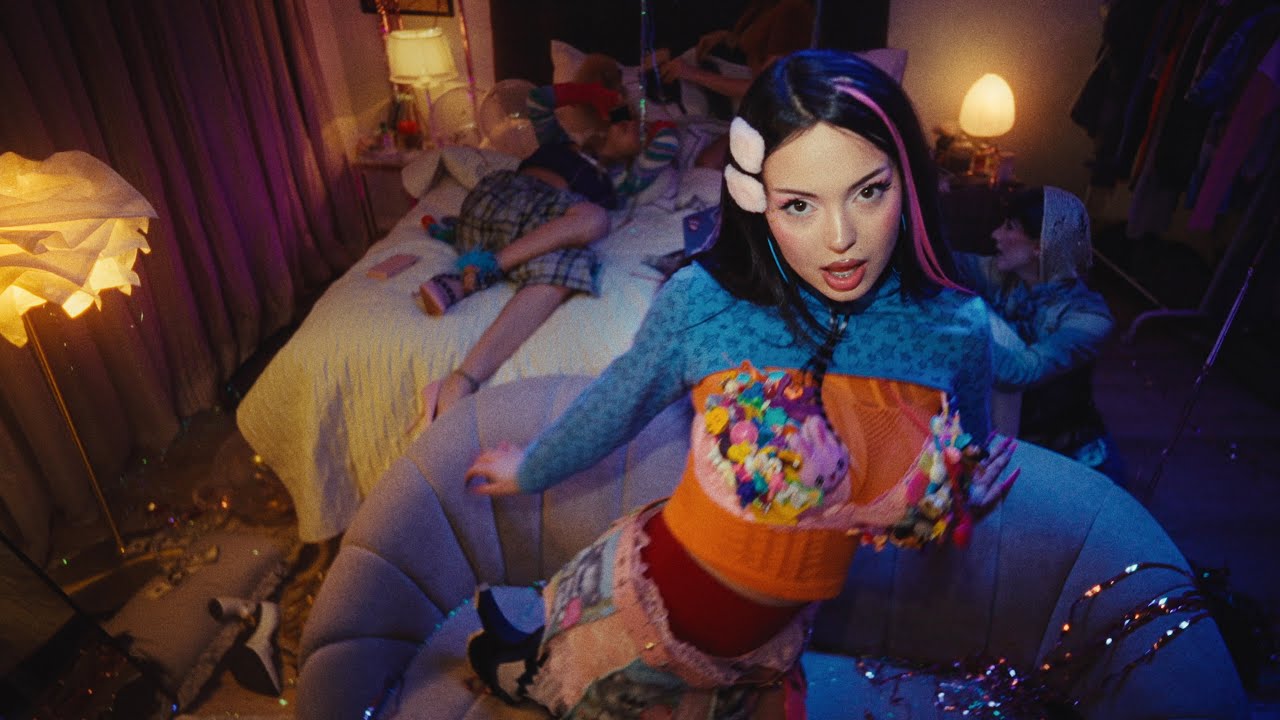 Eva Lea - В клуба