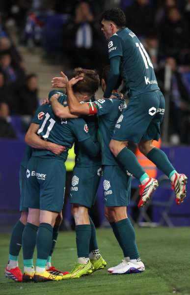 Еспаньол Депортиво Алавес1