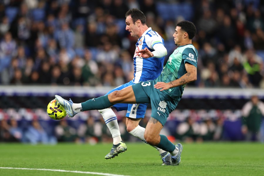 Еспаньол Депортиво Алавес1