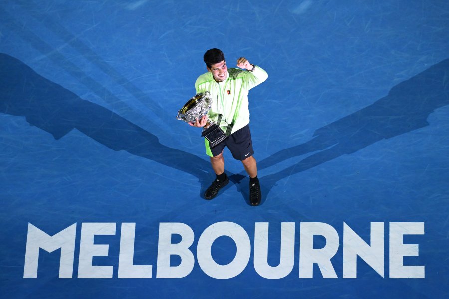 Карлос Алкарас обърна Новак Джокович и спечели първа титла от1