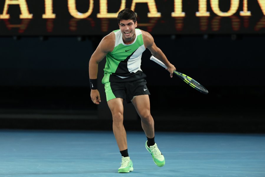 Карлос Алкарас обърна Новак Джокович и спечели първа титла от1