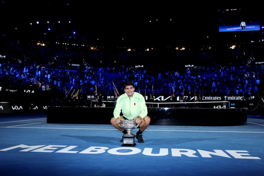 Карлос Алкарас обърна Новак Джокович и спечели първа титла от1