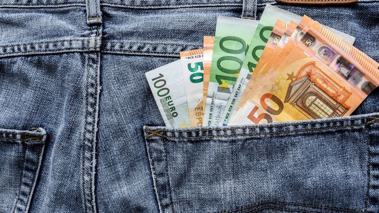 Колко струва „евтиното“ работно облекло на бизнеса? Скритите разходи, които рядко се отчитат