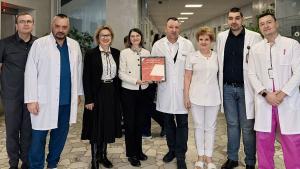 Посланикът на Северна Македония Агнеза Руси Поповска награди УМБАЛСМ Пирогов