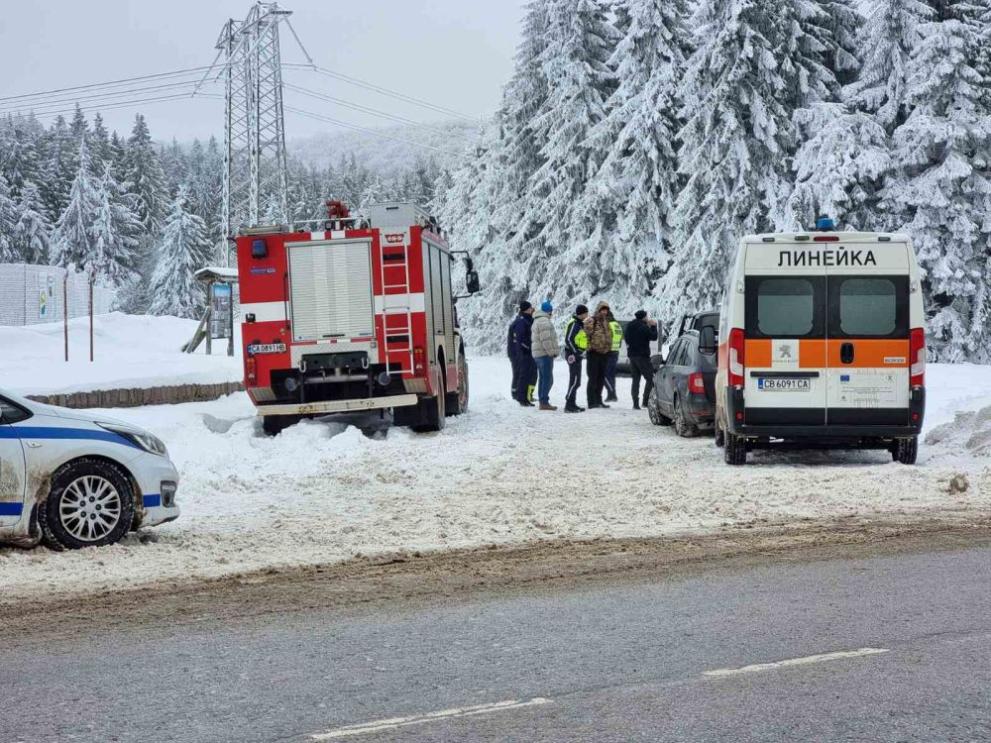 Работи се по всички версии. Това заявиха на брифинг разследващите