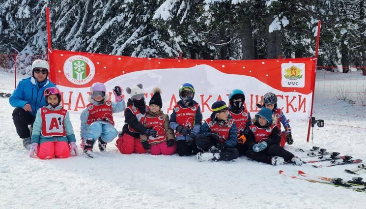 Научи се да караш ски - Повече от 2000 ученици ще преминат през програмата 