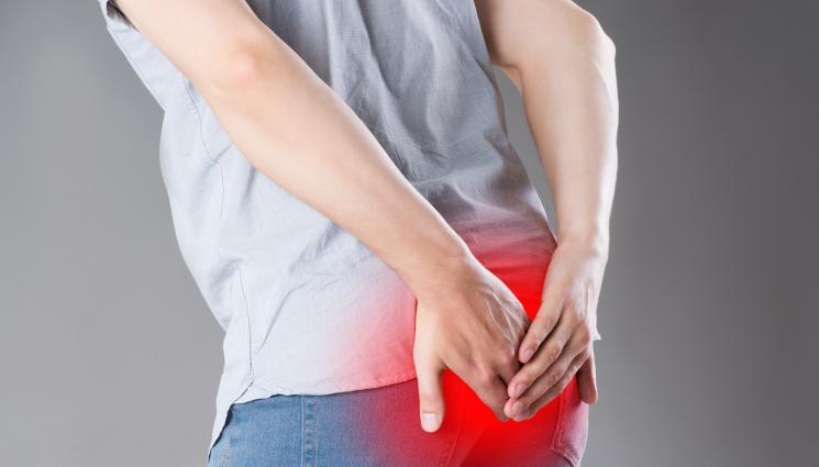 болка - КАКВО ТЪРСИ ТАМ? Лекари измъкнаха боеприпас от ректума на момче!