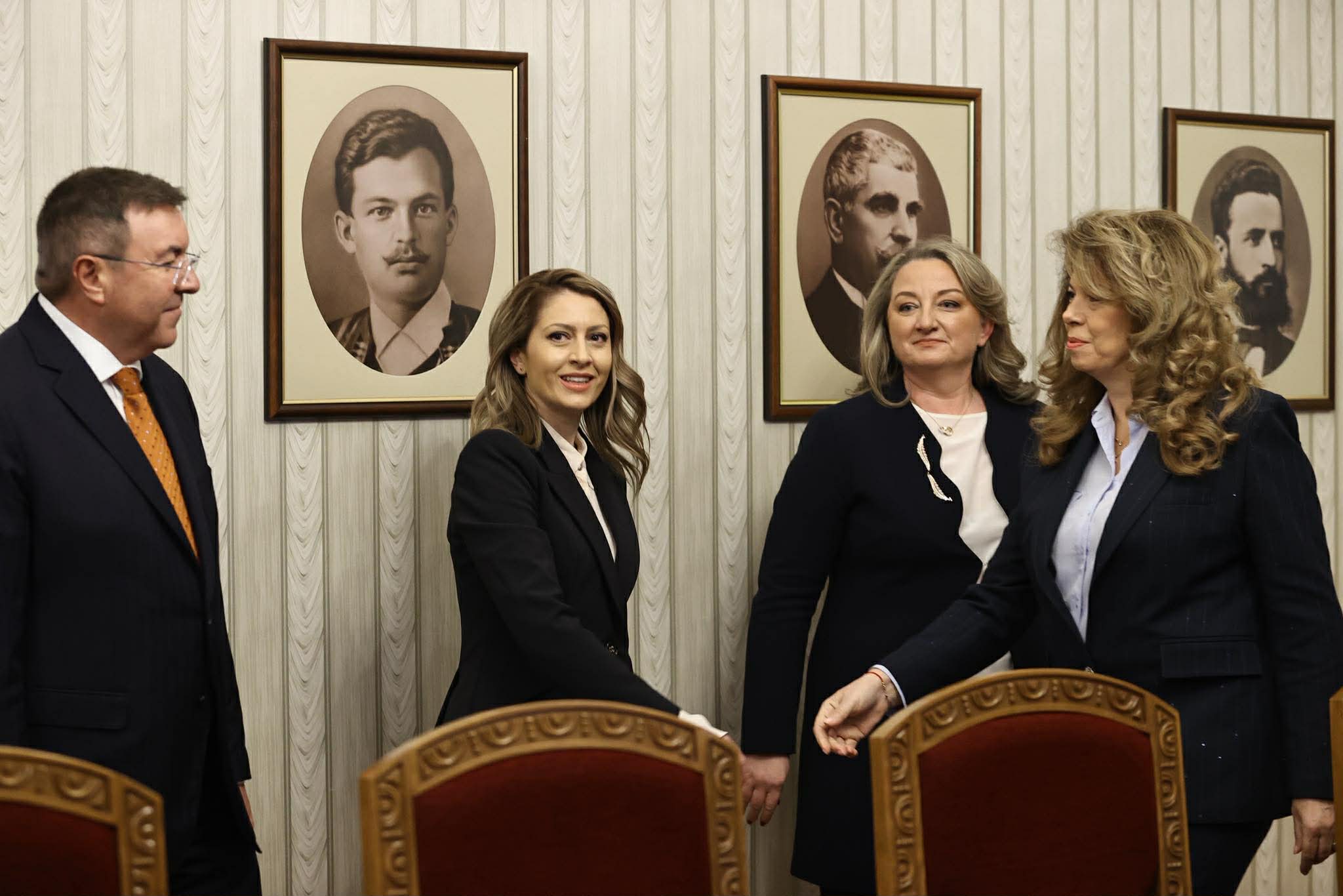 герб сдс илияна йотова