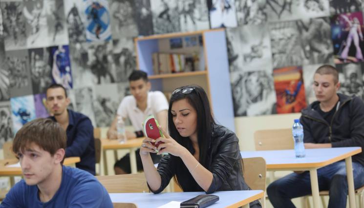 училище - Изкуствен интелект ще  проверява контролните