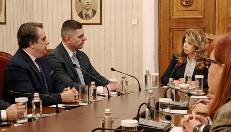 ПП и ДБ на консултации при Йотова - ПП-ДБ на консултация при президента (ВИДЕО)