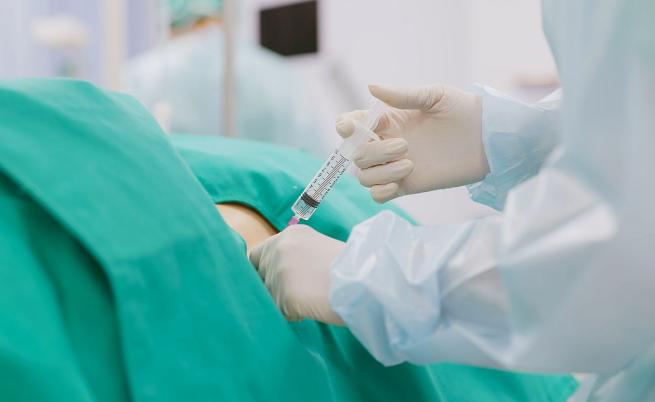 Без упойка за поддръжници на Тръмп – скандалното решение на един медик