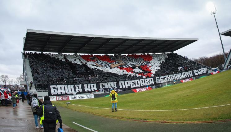 Лаута - Община Пловдив избра изпълнител за новото осветление на стадион „Локомотив“