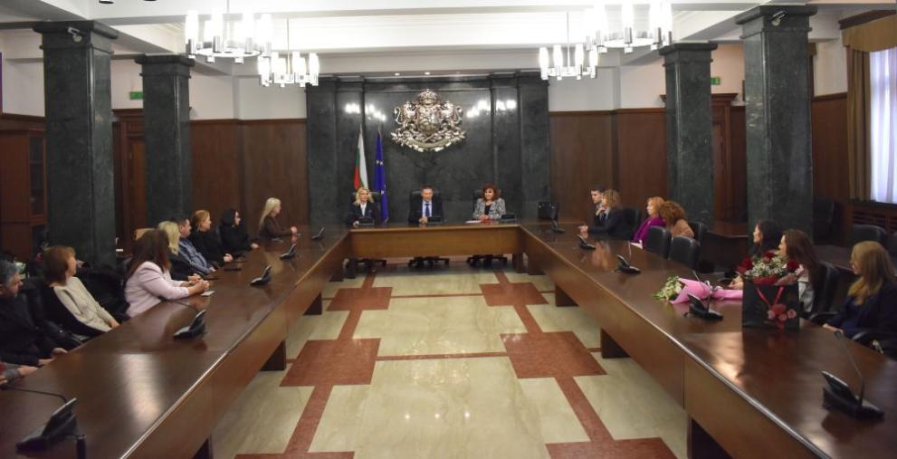  Христина Лулчев 