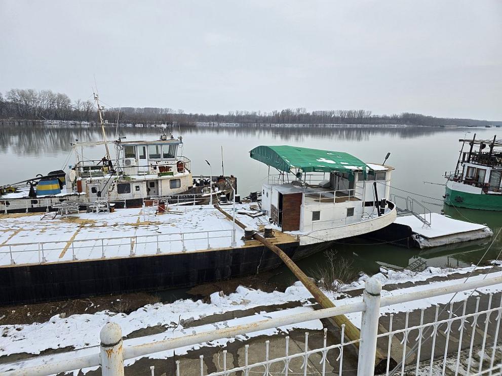 Три баржи са се откъснали от пристанище Север“ във Видин