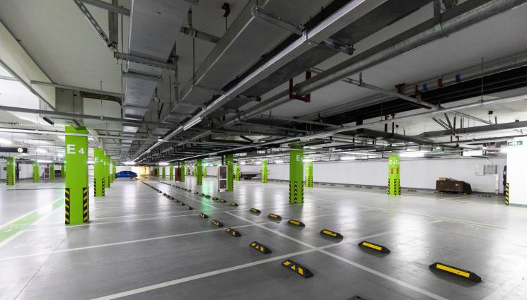 паркинг - ЖЕСТОКА ТЕСЛА: Цената на буферните паркинги в София скочи с 800%! (ВИДЕО)