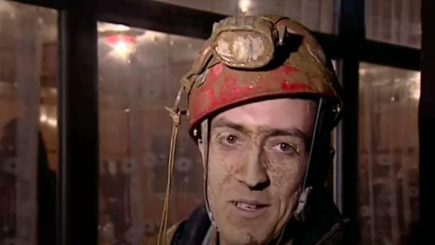 От герой на „Духлата“ до най-търсения човек за тройното убийство в "Петрохан": Кой е Ивайло Калушев?