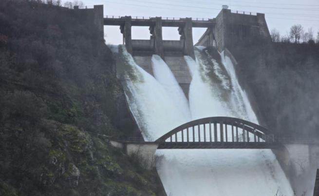 Преливат два язовира в Кърджалийско, има ли опасност за населението
