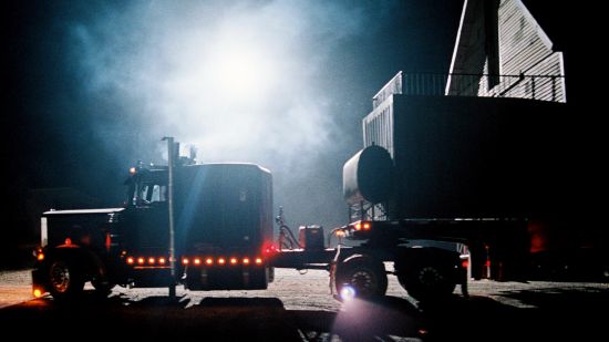 Tame Impala официално представи ремикс на хита си „Dracula“, с участието на JENNIE от BLACKPINK