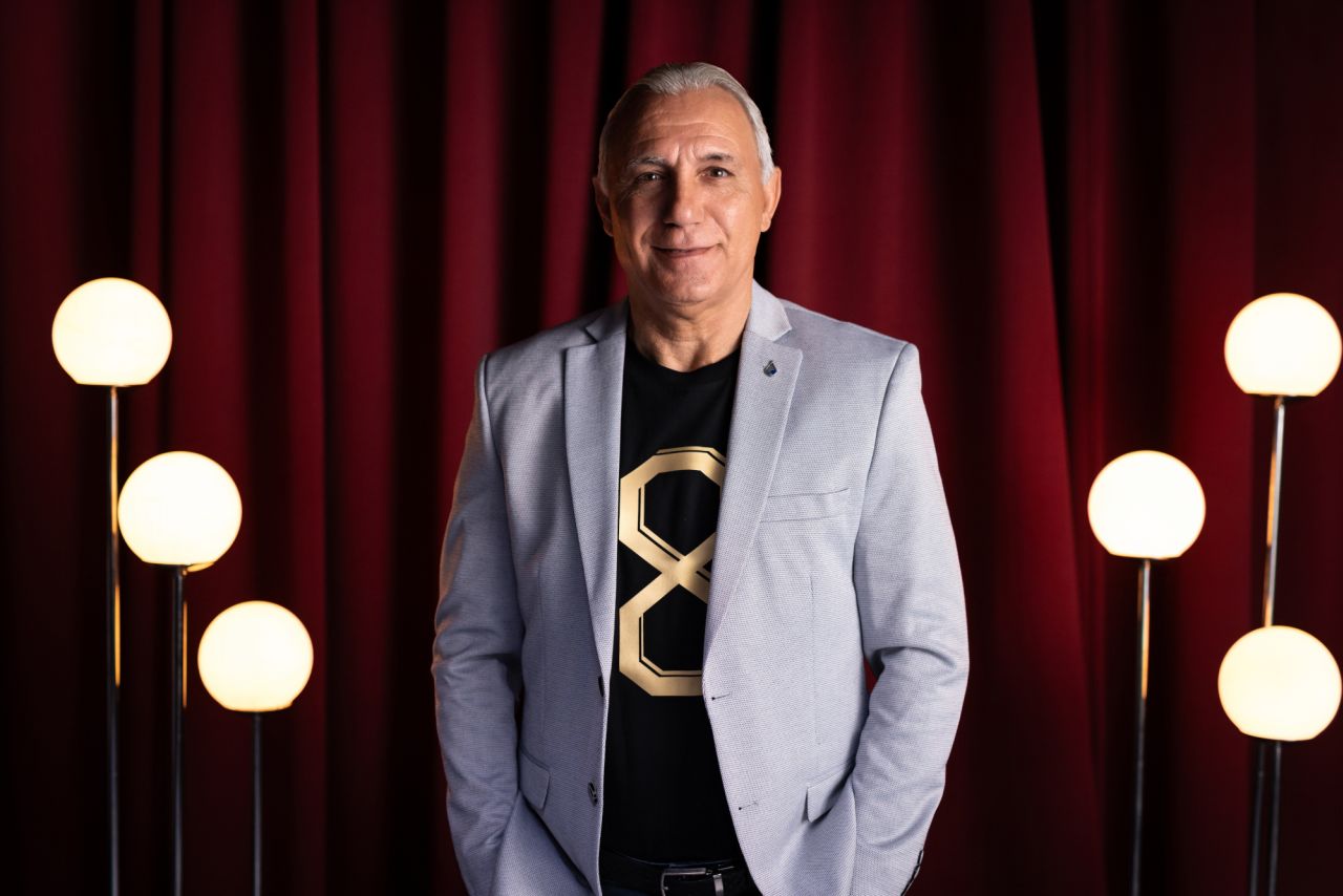 Кой ще изиграе Стоичков?