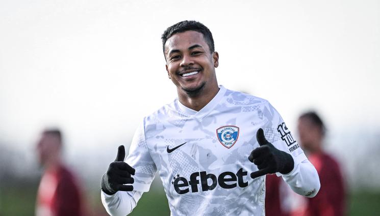 Шанде - Ботев Пловдив все пак се размина със звездата на Спартак Варна