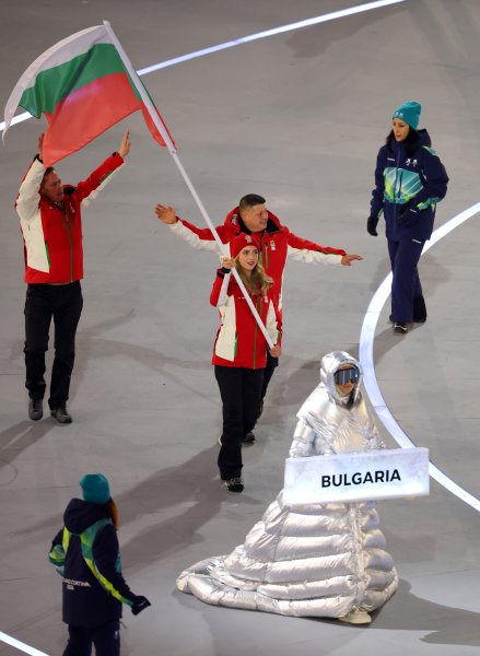 Българската делегация по време на церемонията на откриването на Зимните1