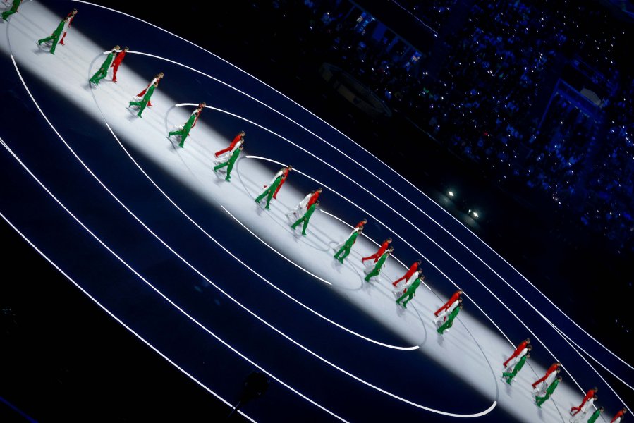 Церемонията по откриване на Зимните олимпийски игри в Милано Кортина1