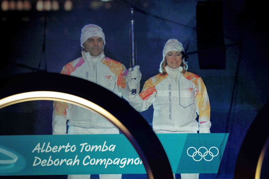 Церемонията по откриване на Зимните олимпийски игри в Милано Кортина1