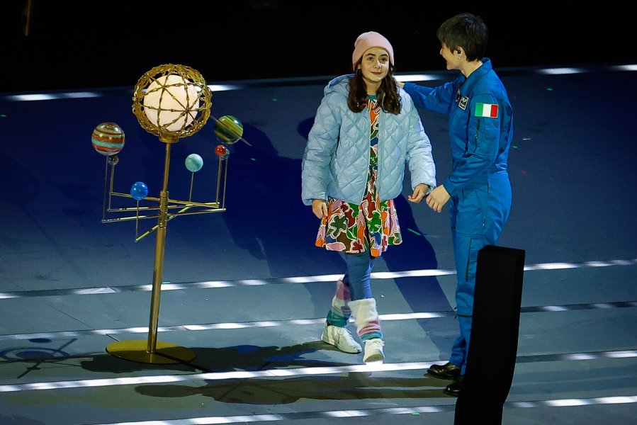 Церемонията по откриване на Зимните олимпийски игри в Милано Кортина1