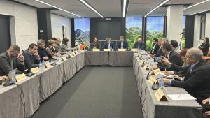 Трябва да поставим начало на една истинска дискусия как България