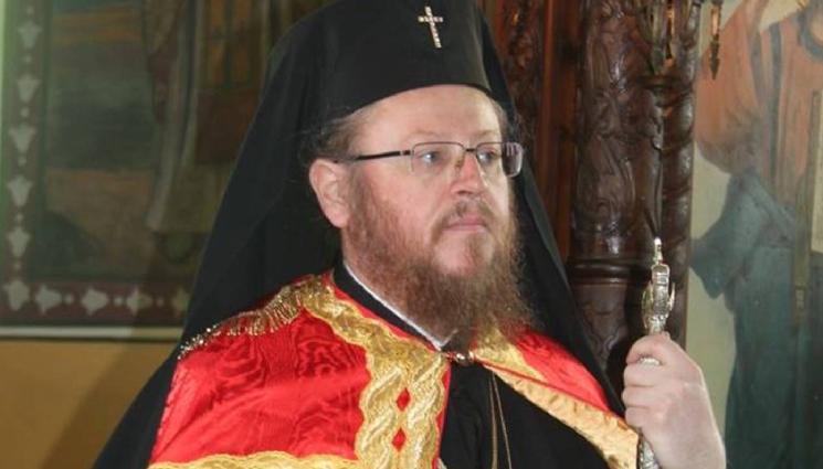 владика Наум - Владика скочи срещу паметник на патриарх Неофит