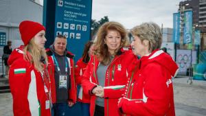 Президентът на България Илияна Йотова влезе в олимпийското село където