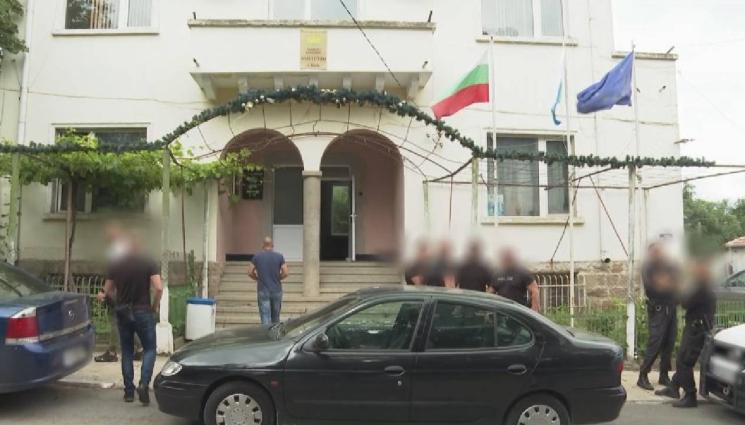 Георги Георгиев Поморие - АБСУРД: Кмет остава на поста си след присъда за купуване на гласове